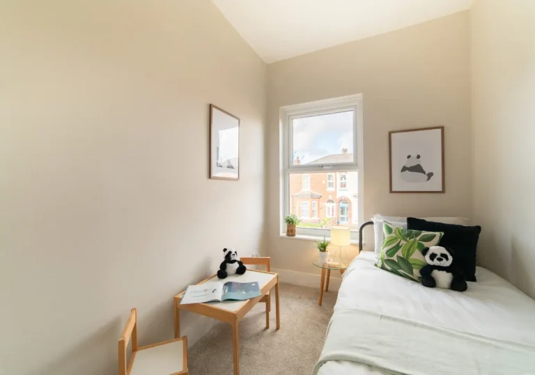 After home staging kids panda room